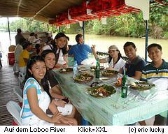 Speisen im Restaurantschiff auf dem Loboc River bohol Philippinen